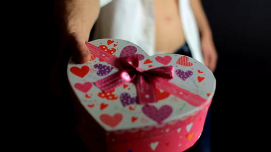 How to Choose the Perfect Corporate Gift Box for Your Team