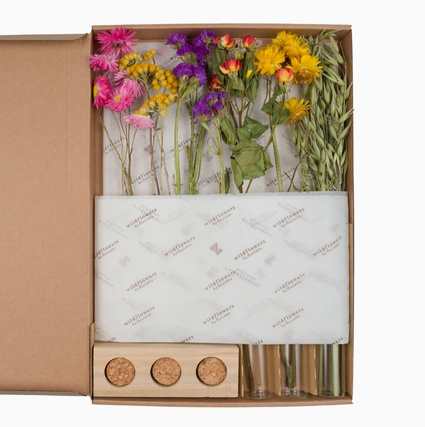 Dried Flowers in Letterbox - with Vases - Hug in a box.ie